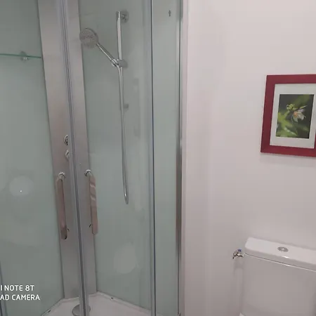 Aux Portes De